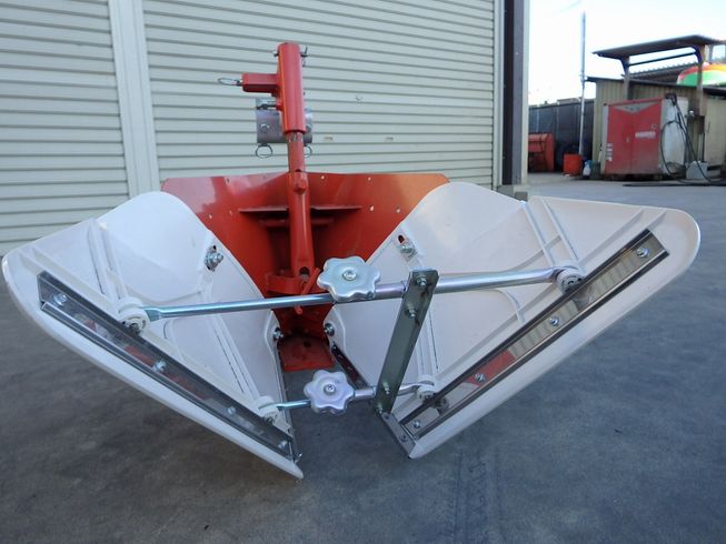 畝たて器 Vカット畝たて機 写真３